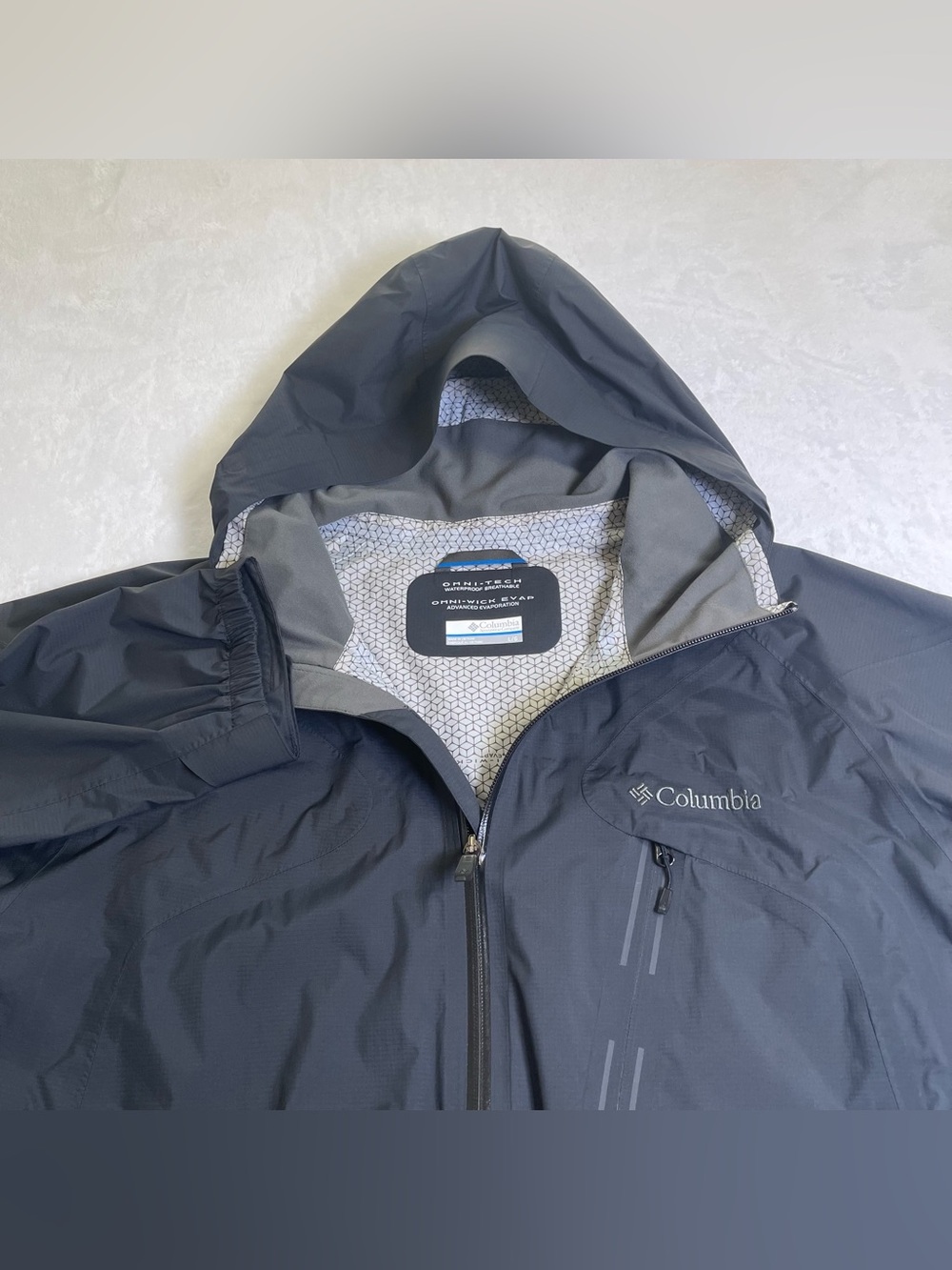 Columbia Men’s Large Grey EvaPOURation Waterproof Omni-Tech Rain Jacket